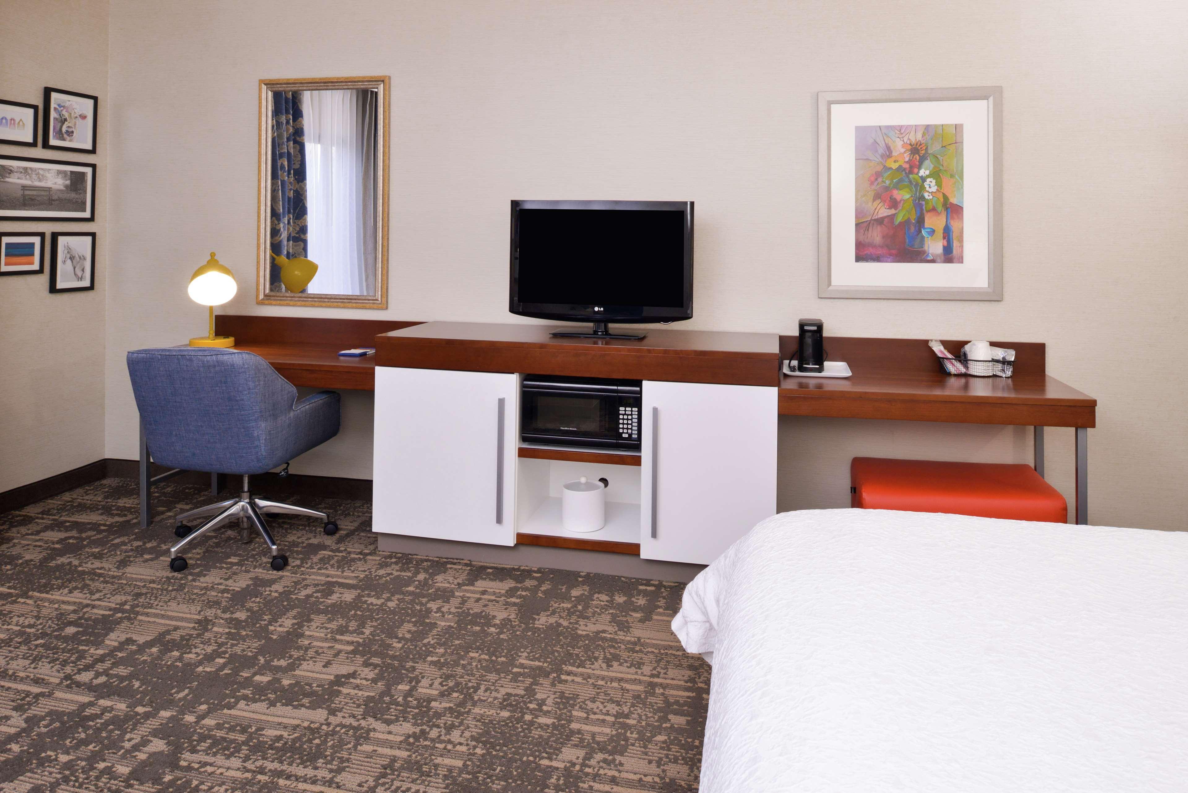 Hampton Inn & Suites Уилмингтон Экстерьер фото
