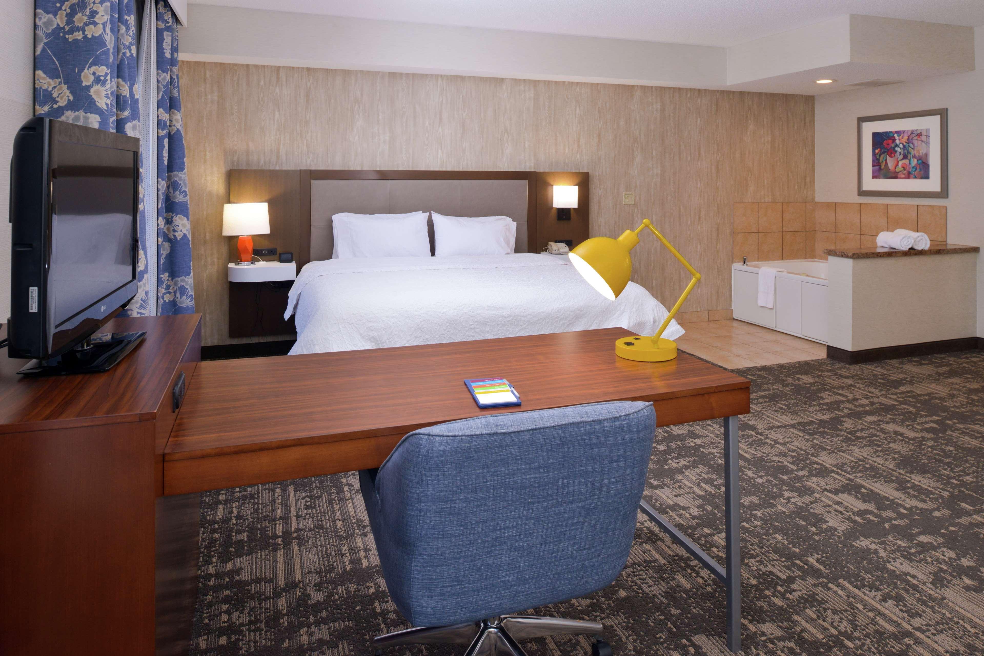 Hampton Inn & Suites Уилмингтон Экстерьер фото