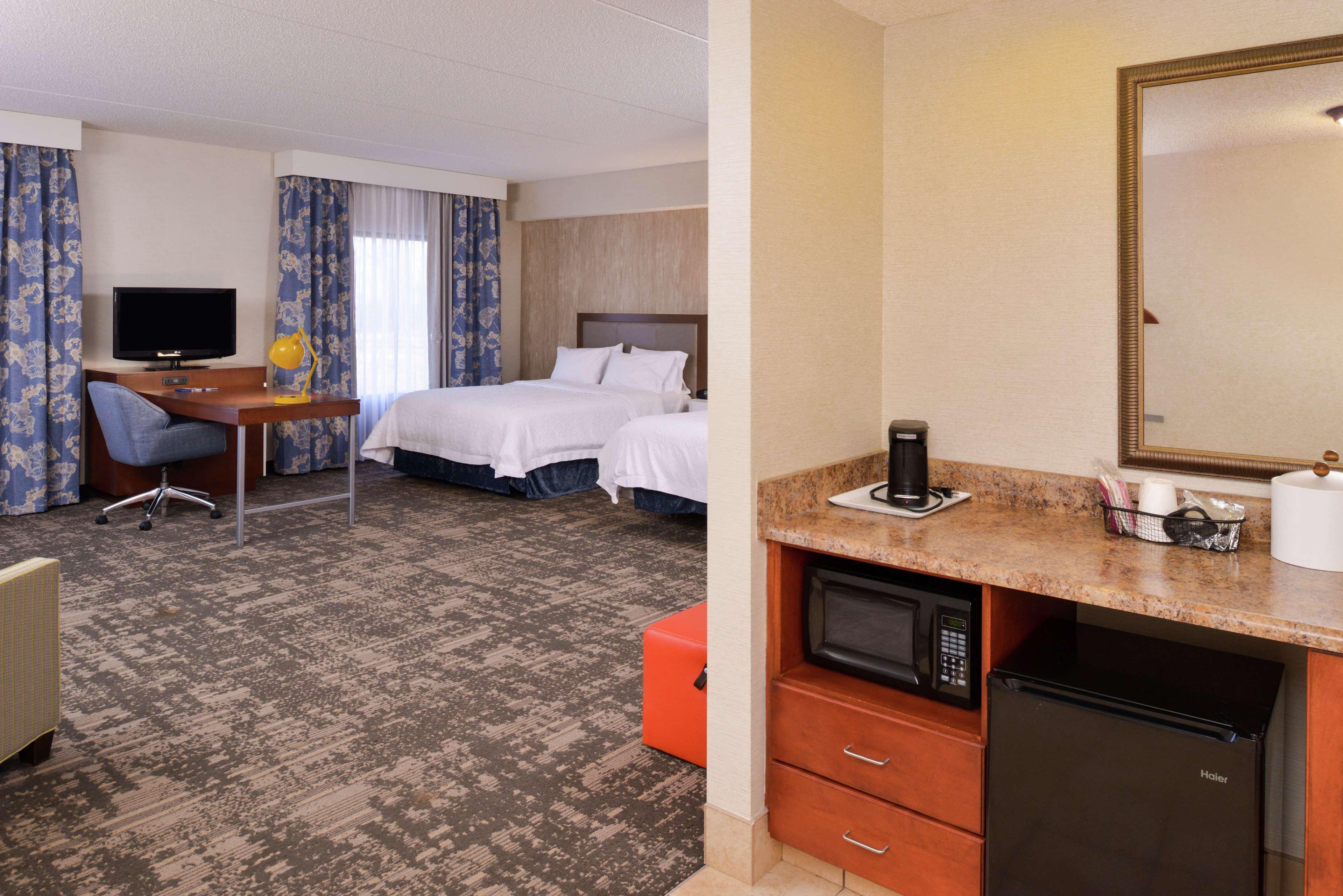 Hampton Inn & Suites Уилмингтон Экстерьер фото